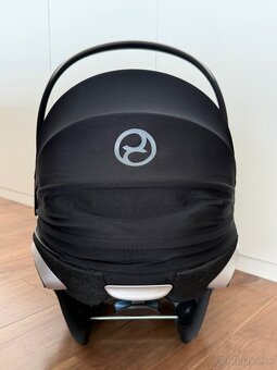 Autosedačka CYBEX Cloud z1 i-size deep black - 3