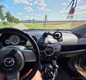 Mazda 2 - 3
