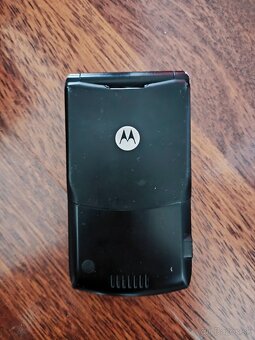 Motorola razr v3 - 3