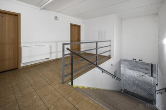 Skladové priestory, kancelárie na predaj - 3