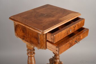 šijací stolík - 3