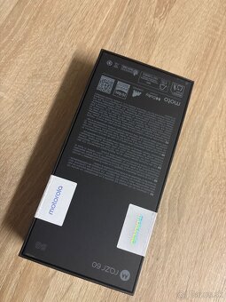 Motorola Razr 60 – úplne nový, nerozbalený - 3
