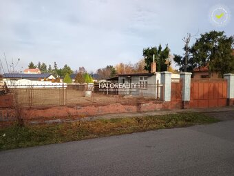 HALO reality - Predaj, pozemok pre rodinný dom   824 m2 Váho - 3