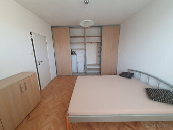 PREDAJ 1 IZB BYT 37 m2 NITRA - CHRENOVÁ - 3