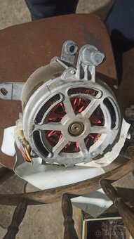 Prredám diely na práčku  Ignis AWV 515 - 3