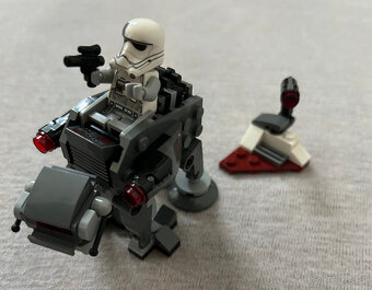 Predám LEGO Ski Speeder vs. First Order Walker Microfighters - 3