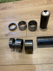 Predám na Caterpillar  čapy a púzdra  . - 3