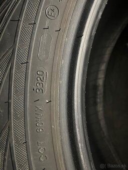 NOKIAN WR SUV 3 215/65 R 17 - 3