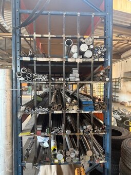 Hutný materiál - 3