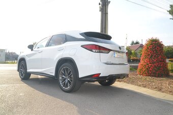 Lexus RX 450h F SPORT – 3.5 V6 Hybrid, 03/2023, TOP stav - 3
