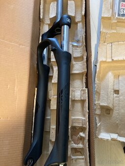 Vidlica SR Suntour XCM - 3