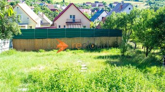 POZEMOK NA PREDAJ - 3