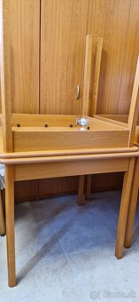 Kuchynský stôl,noč.stolík, skriňa,váľanda - 3