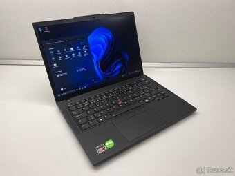 Lenovo ThinkPad P14s Gen5 14" R7PRO-8840HS/32GB/1TB/FHD - 3