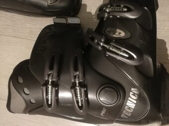 Predám lyžiarky tecnica, veľkosť 8,9/5. - 3