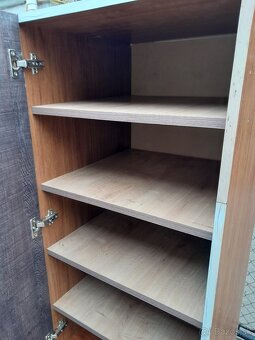 Predám skriňu na kompoty - 3