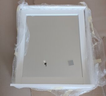 Zrkadlová polička - 3