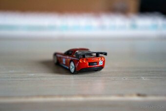 Rozbalene HotWheel autíčka - 3