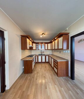 JUH, ul. Miškovecká, pekný 3 izb. byt pražský typ. 67 m2 + B - 3