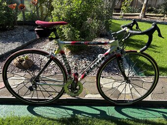 Profesionálny cestný bicykel CASATI - 3