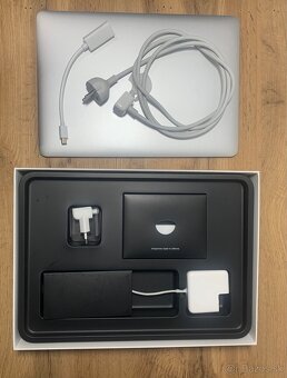MacBook Air 13" - 3