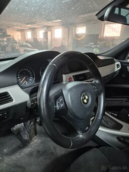 Rozpradám BMW e91 330xd automat - 3