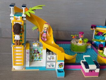 41108 LEGO Friends Trh s potravinami v mestečku Heartlake - 3