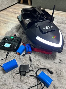 Zavazacia lodka s gps - 3