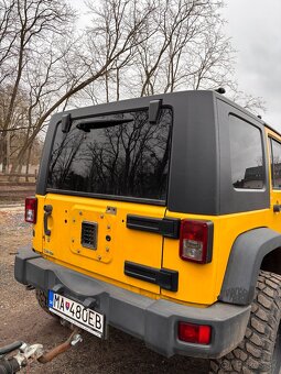 Predám Jeep Wrangler Rubicon 2,8crd rv.2008 - 3
