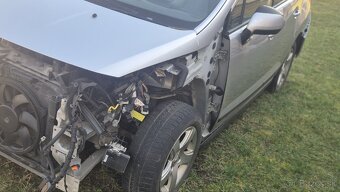 Peugeot 3008 rozpredam - 3