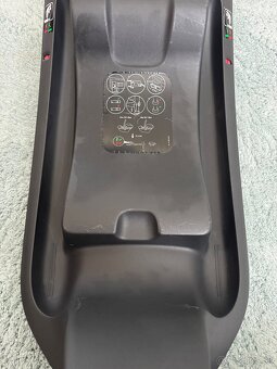 Vajíčko so základňou Cybex aton b2 - 3