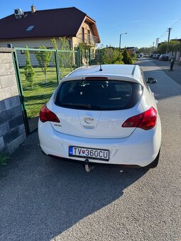 Opel Astra 1.4 74kw 171km s tažným’ - 3