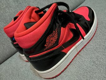 Nike Air Jordan Wmns Air Jordan 1 Mid Hot Punch - 3