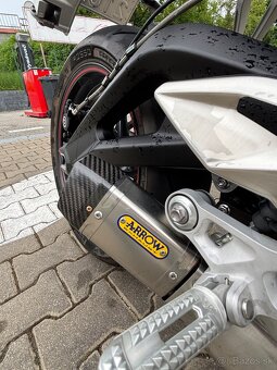 Triumph 900 speed triple - 3