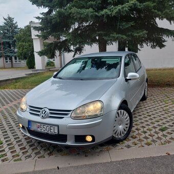 Volkswagen golf 5 1.6 75kw - 3
