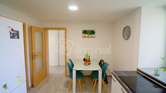 Krásny rodinný dom na Liptove so slnečným pozemkom a potokom - 3