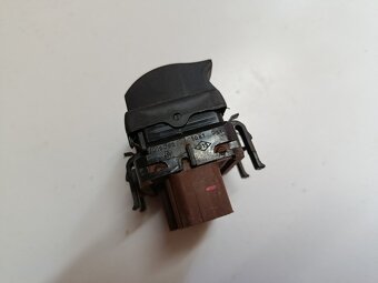 vypinac stahovania auta laguna2 30€ - 3