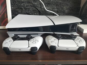 PlayStation 5 Slim + Extra DualSense controller - 3