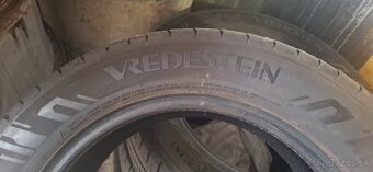 Pneumatiky 215/60r17c vredestein - 3