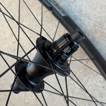 Zipp 303 Firecrest Wheelset - 3