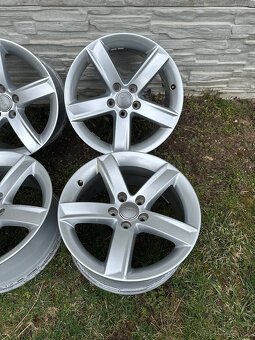 Audi A5 R17 originál disky - 3