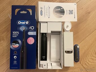 Elektrická kefka OralB iO2 čierna - 3