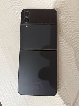 Samsung Zflip 4 - 3