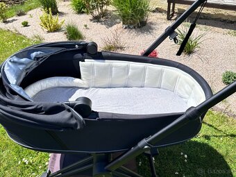 Cybex Priam Platinum Matt Black s bohatou výbavou - 3
