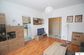 1-izb.kompletne zariadený pekný byt s balkónom s Energiami,H - 3