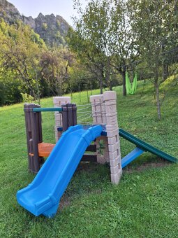 Šmýkalka - hrad Little Tikes - 3