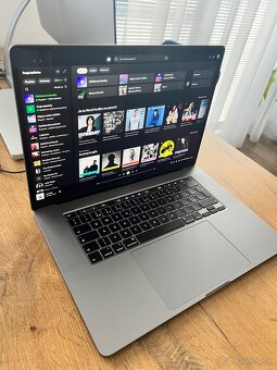 Predám MacBook Pro 16” (2019) výborný stav, 1 TB SSD - 3