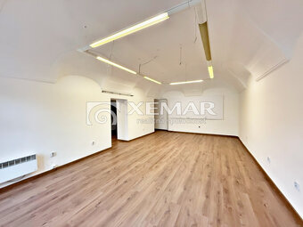 Na prenájom LUKRATÍVNE kancelárske priestory BB - Námestie - 3