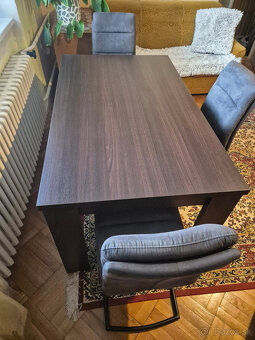 Predám jedálenský stôl a stoličky - 3