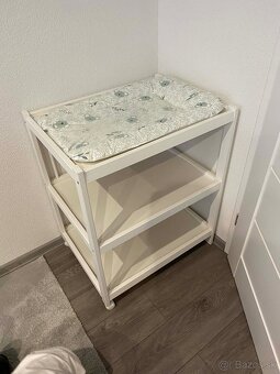 Prebaľovací pult - 3